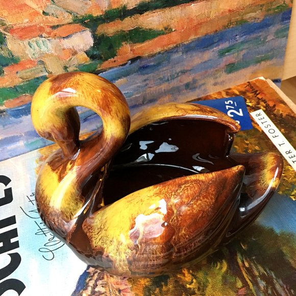 Vintage Blue Mountain Pottery Swan Planter - Picture 2 of 6